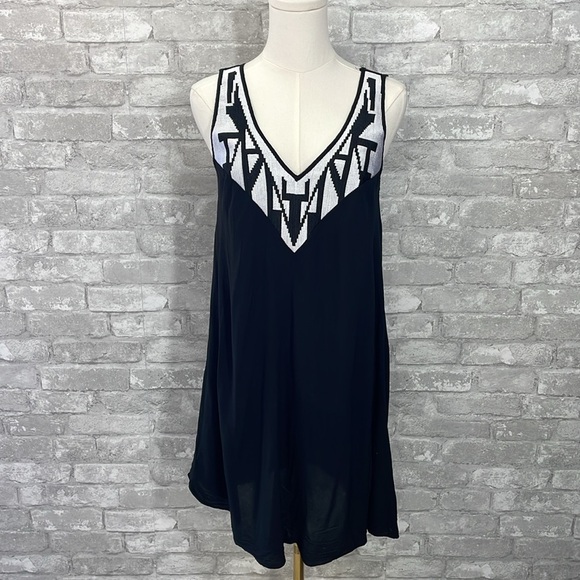 Shoshanna Textured Design Swim Coverup - Picture 1 of 6